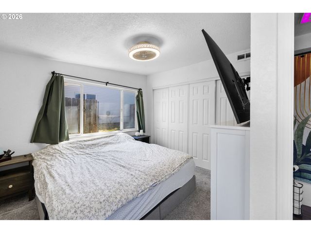 170 Ne ROBIN Way, Gresham, OR 97030