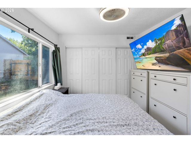 170 Ne ROBIN Way, Gresham, OR 97030