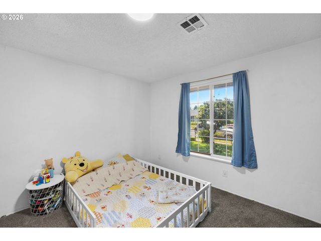 170 Ne ROBIN Way, Gresham, OR 97030