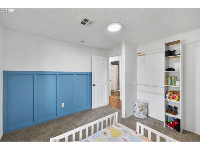 170 Ne ROBIN Way, Gresham, OR 97030