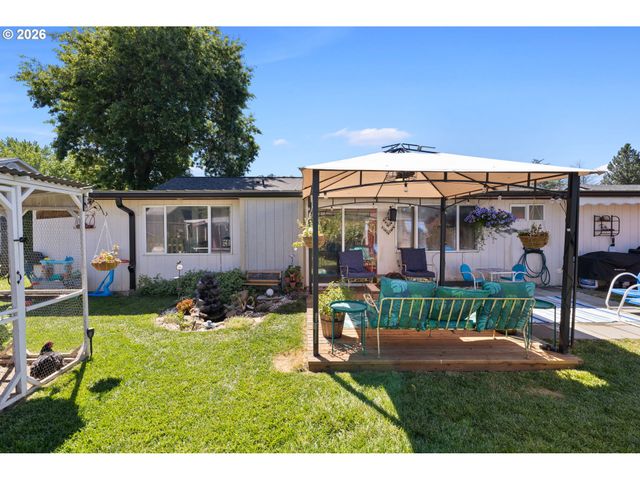 170 Ne ROBIN Way, Gresham, OR 97030