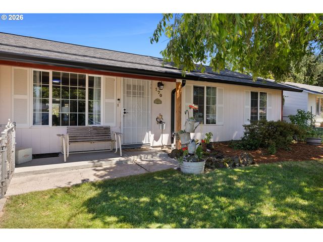 170 Ne ROBIN Way, Gresham, OR 97030
