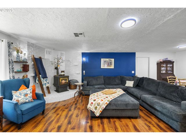 170 Ne ROBIN Way, Gresham, OR 97030
