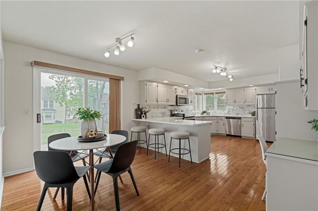 11721 Hemlock Street, Overland Park, KS 66210