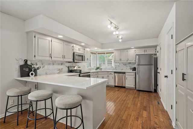 11721 Hemlock Street, Overland Park, KS 66210