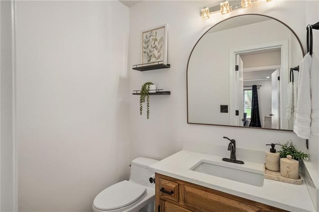 11721 Hemlock Street, Overland Park, KS 66210