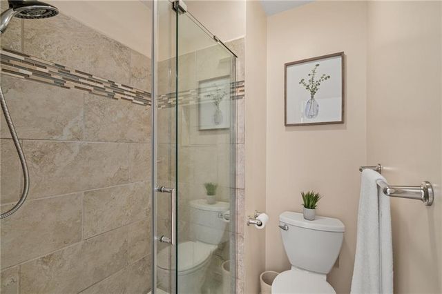 11721 Hemlock Street, Overland Park, KS 66210