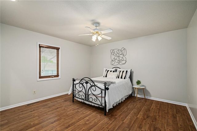 11721 Hemlock Street, Overland Park, KS 66210