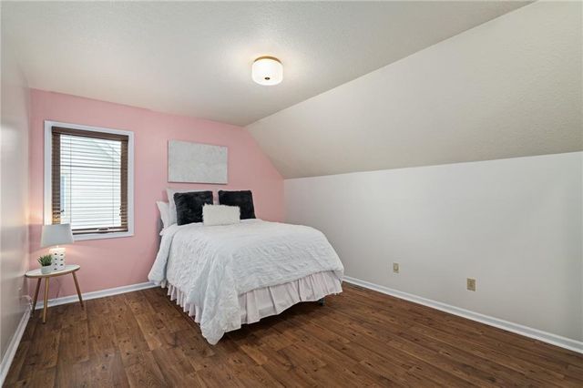 11721 Hemlock Street, Overland Park, KS 66210