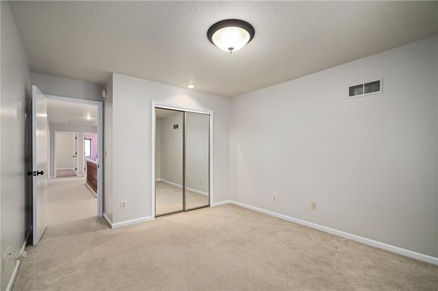 11721 Hemlock Street, Overland Park, KS 66210