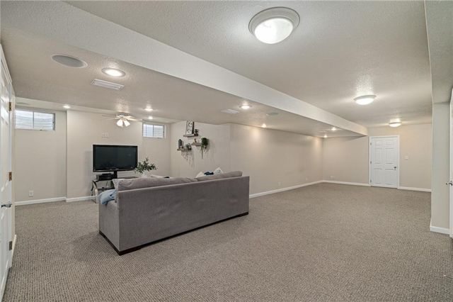 11721 Hemlock Street, Overland Park, KS 66210