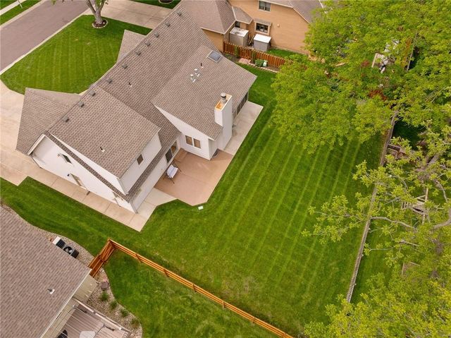 11721 Hemlock Street, Overland Park, KS 66210