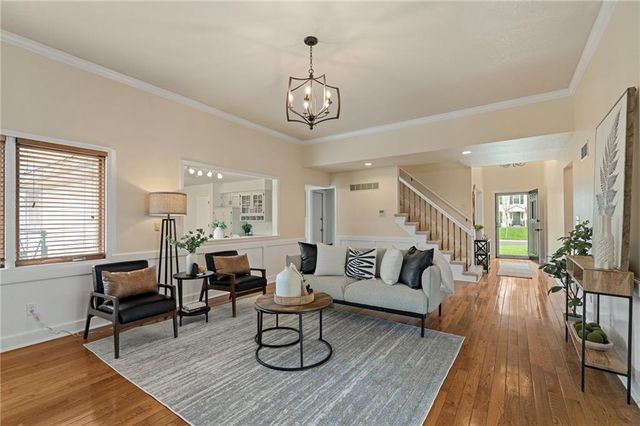 11721 Hemlock Street, Overland Park, KS 66210