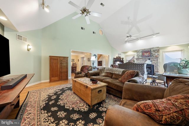 47 CAMBRIDGE CT, Martinsburg, WV 25403