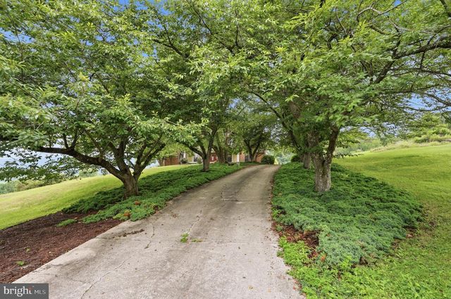 47 CAMBRIDGE CT, Martinsburg, WV 25403