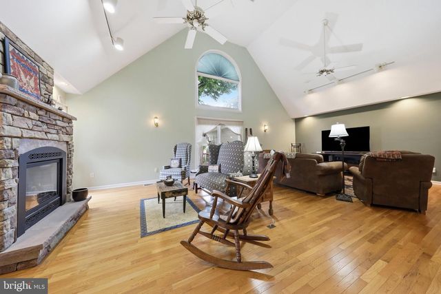 47 CAMBRIDGE CT, Martinsburg, WV 25403