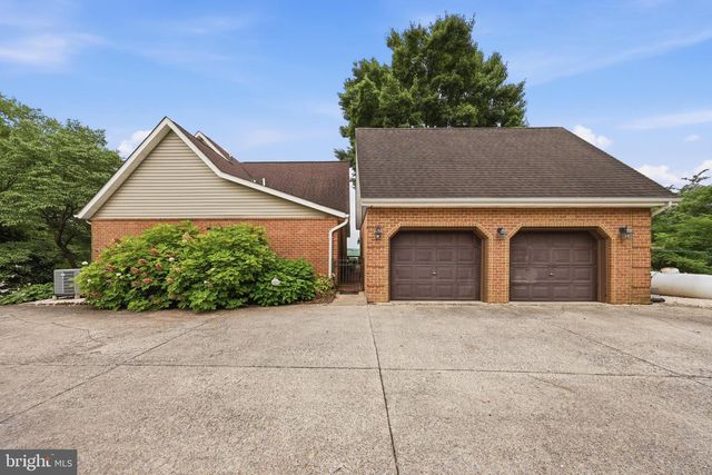 47 CAMBRIDGE CT, Martinsburg, WV 25403