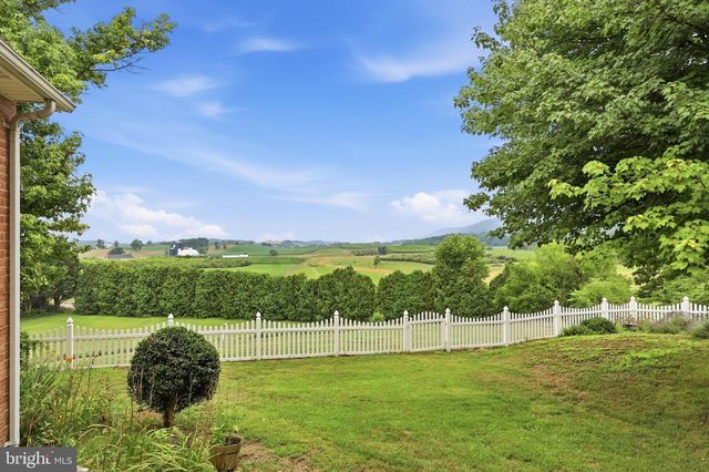 47 CAMBRIDGE CT, Martinsburg, WV 25403