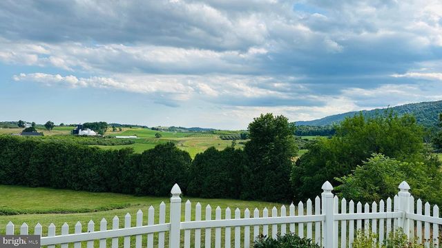 47 CAMBRIDGE CT, Martinsburg, WV 25403