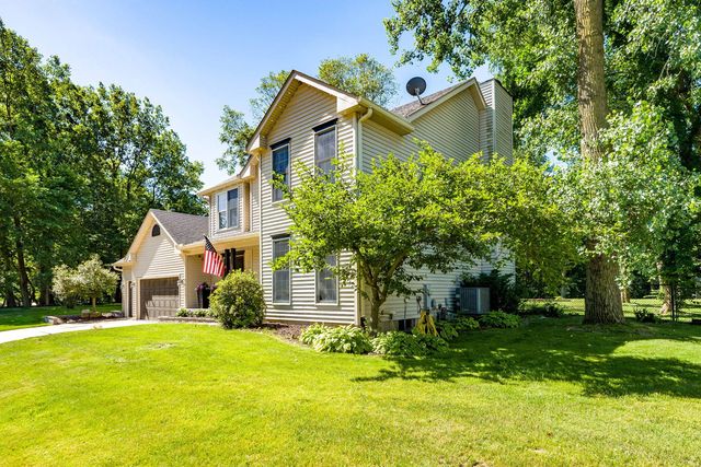 76 Kennelworth Circle, Hampton, IL 61256