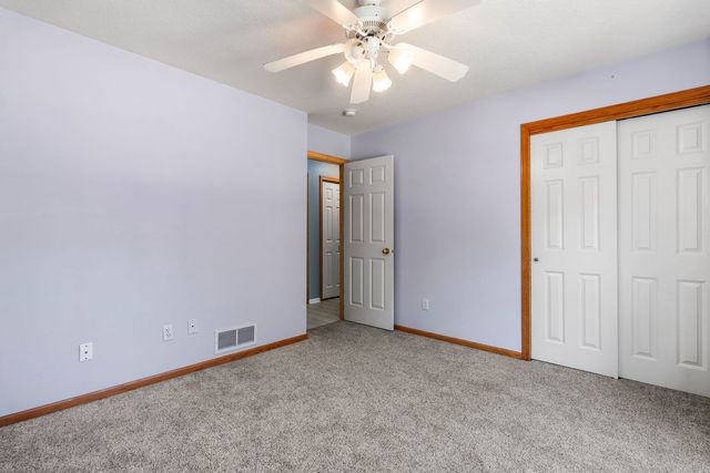 76 Kennelworth Circle, Hampton, IL 61256