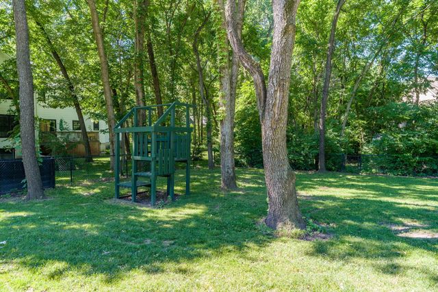 76 Kennelworth Circle, Hampton, IL 61256