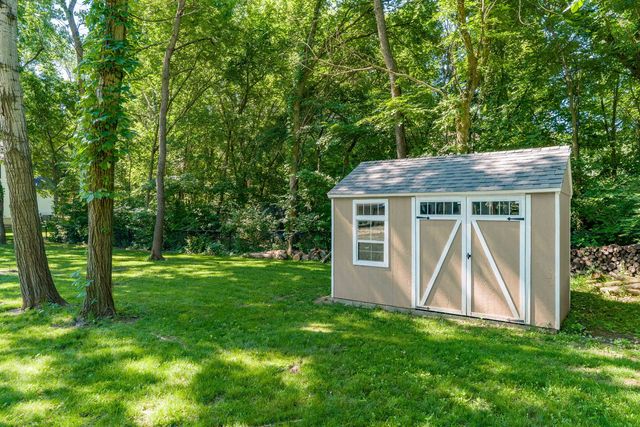 76 Kennelworth Circle, Hampton, IL 61256