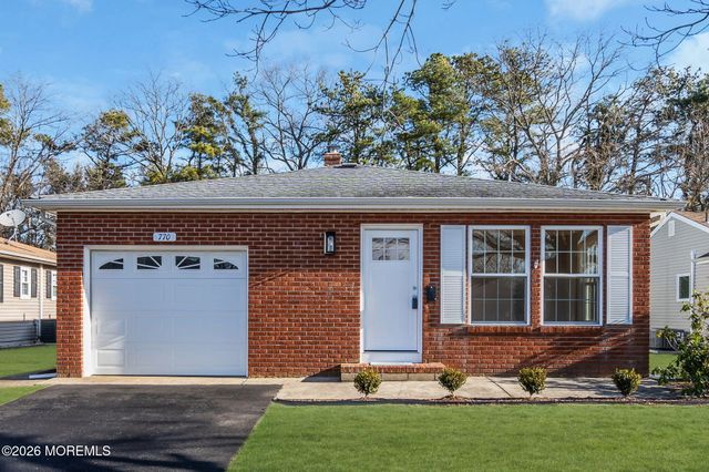 770 Jamaica Boulevard, Toms River, NJ 08757