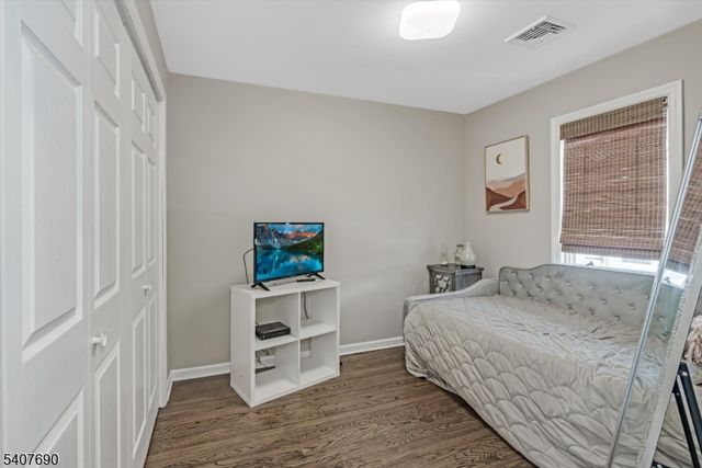 58 Brooklyn Rd, Stanhope Boro, NJ 07874