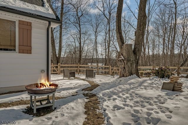 58 Brooklyn Rd, Stanhope Boro, NJ 07874