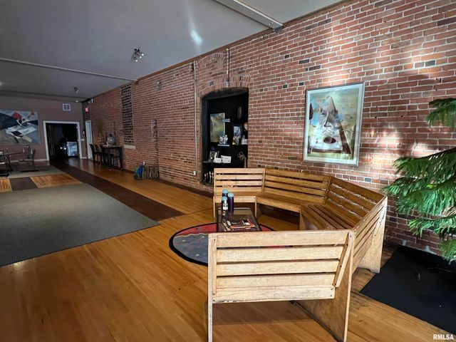 2225-2235 3RD Avenue, Rock Island, IL 61201