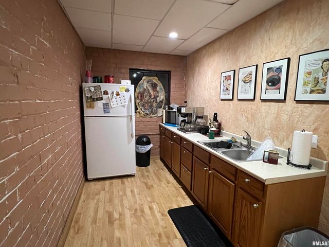 2225-2235 3RD Avenue, Rock Island, IL 61201