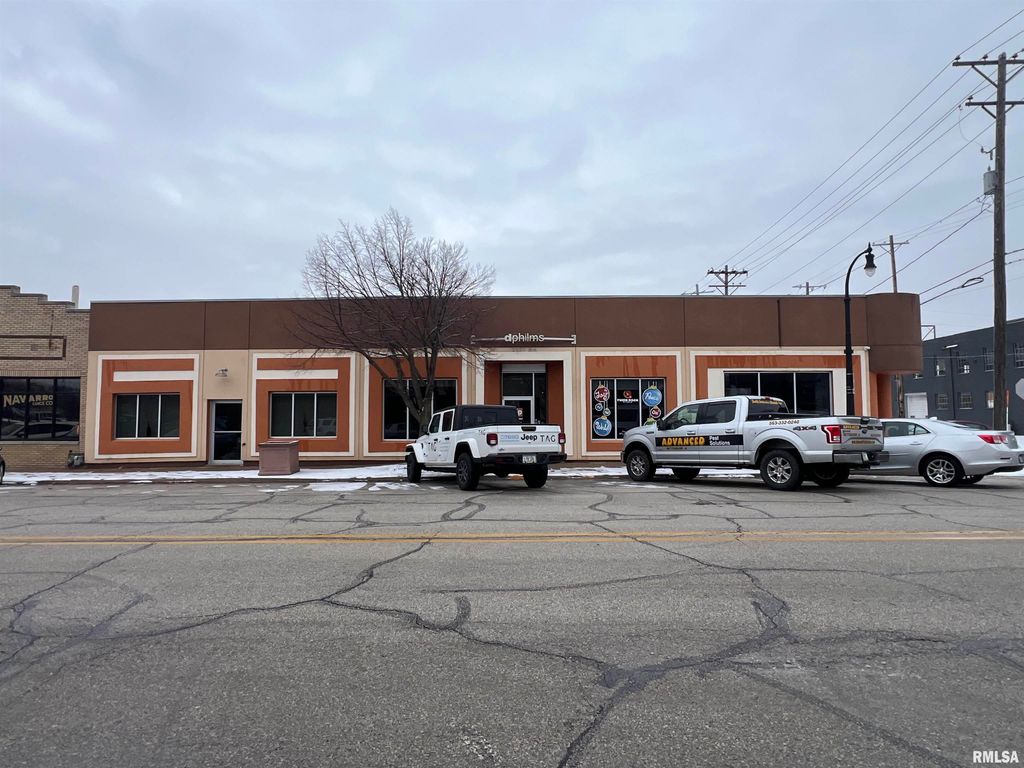 2225-2235 3RD Avenue, Rock Island, IL 61201