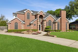 2733 Naples Drive, Hurst, TX 76054
