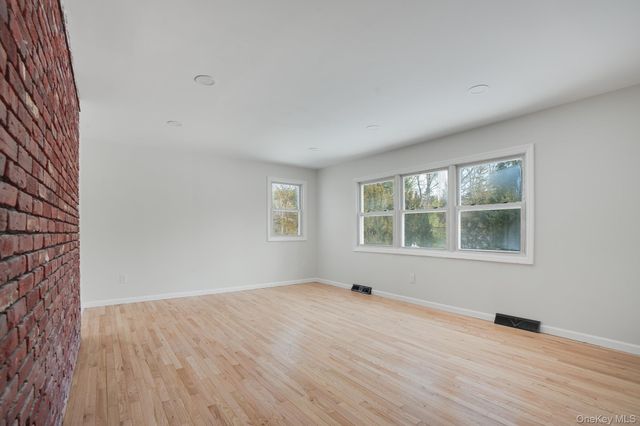 629 Twin Arch Road, Rock Tavern, NY 12575