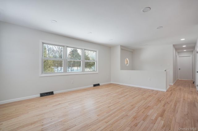 629 Twin Arch Road, Rock Tavern, NY 12575