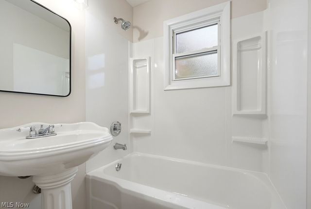 6907 Elmwood Drive, Solon, OH 44139