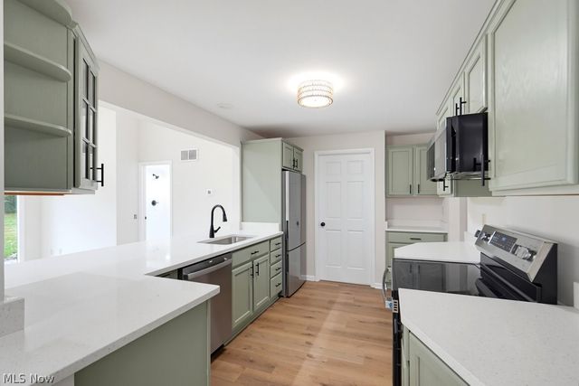 6907 Elmwood Drive, Solon, OH 44139