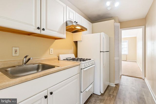 616 MELLON ST SE, Washington, DC 20032