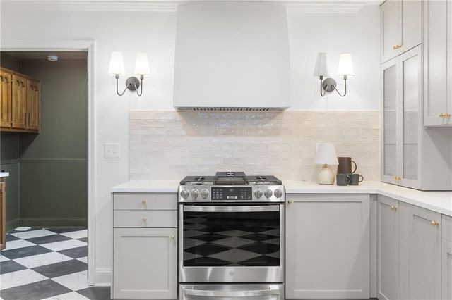 10301 Howe Drive, Leawood, KS 66206