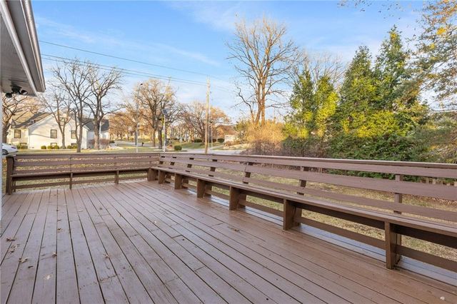 10301 Howe Drive, Leawood, KS 66206