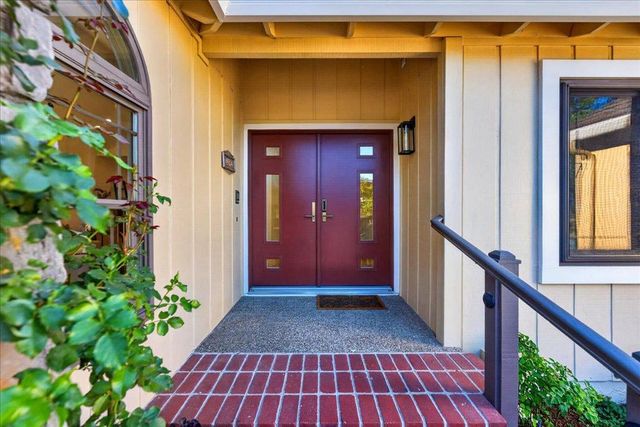 292 Apricot Lane, Mountain View, CA 94040