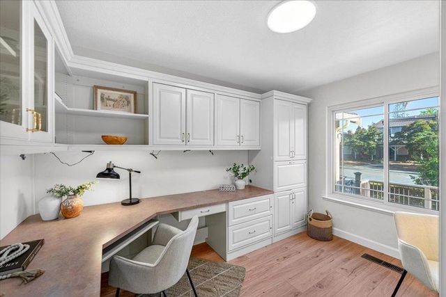 292 Apricot Lane, Mountain View, CA 94040