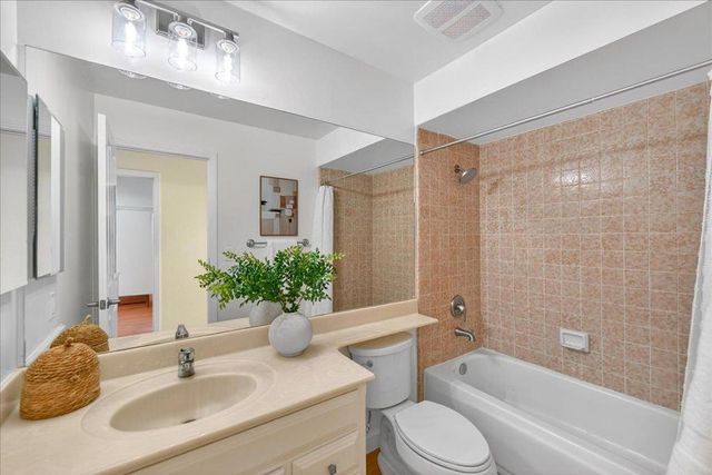 292 Apricot Lane, Mountain View, CA 94040