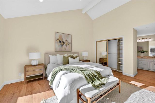292 Apricot Lane, Mountain View, CA 94040