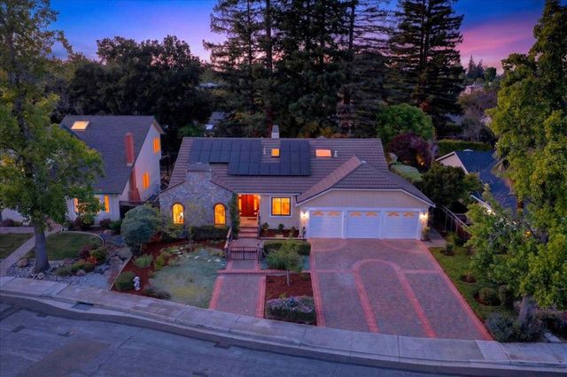 292 Apricot Lane, Mountain View, CA 94040