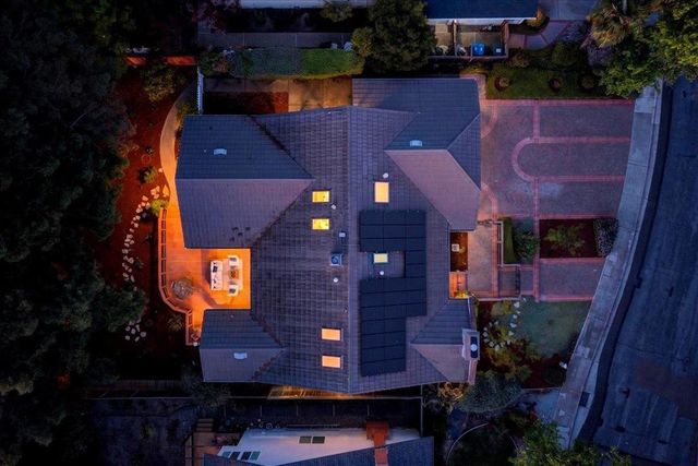 292 Apricot Lane, Mountain View, CA 94040