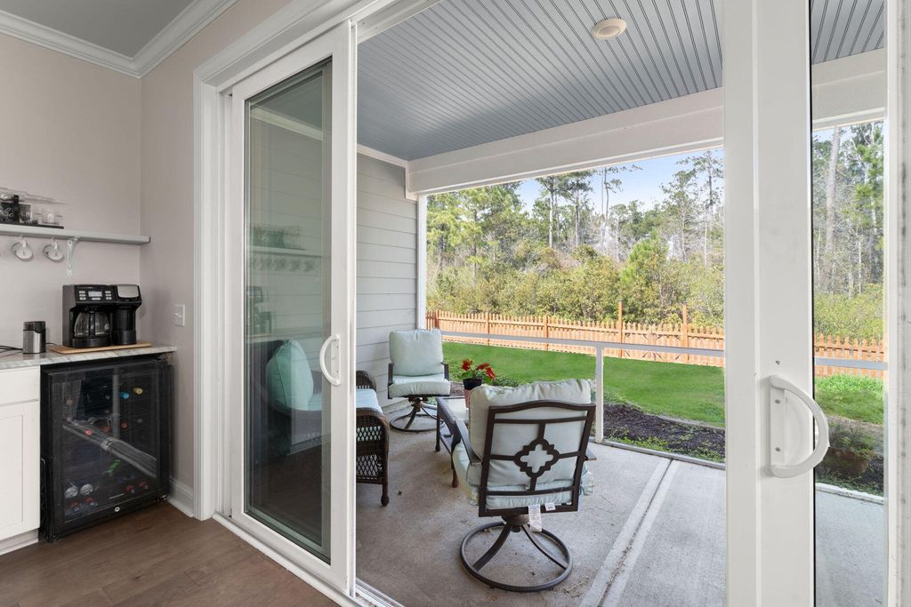 Image 22 of property listing at 228 Shortmarsh Street, Summerville, SC 29486