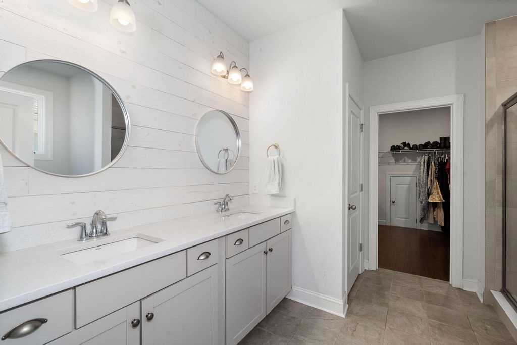 Image 26 of property listing at 228 Shortmarsh Street, Summerville, SC 29486