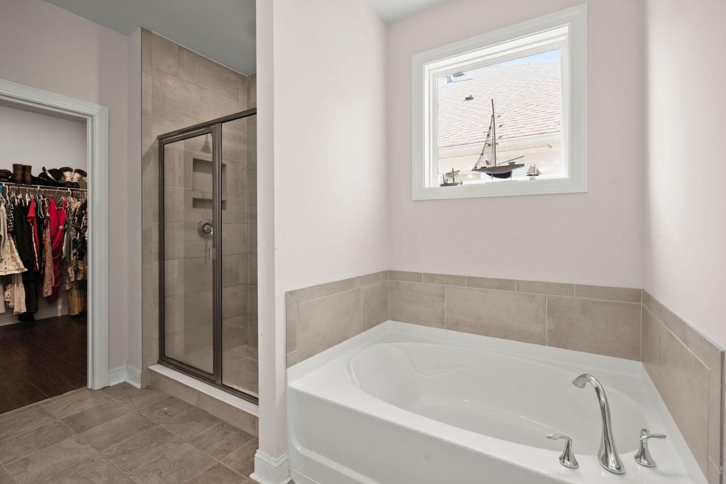 Image 27 of property listing at 228 Shortmarsh Street, Summerville, SC 29486